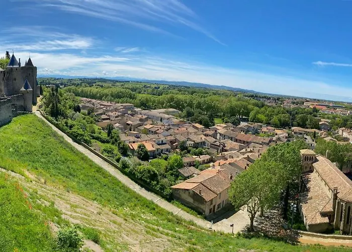 Confort ! Climatisation, Calme, Piscine, Parking Gratuit, Terrasse, Wifi *