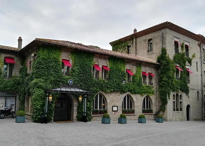 Confort ! Climatisation, Calme, Piscine, Parking Gratuit, Terrasse, Wifi * Carcassonne