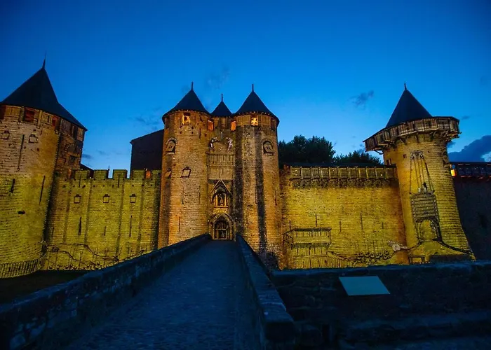 Confort ! Climatisation, Calme, Piscine, Parking Gratuit, Terrasse, Wifi * Carcassonne