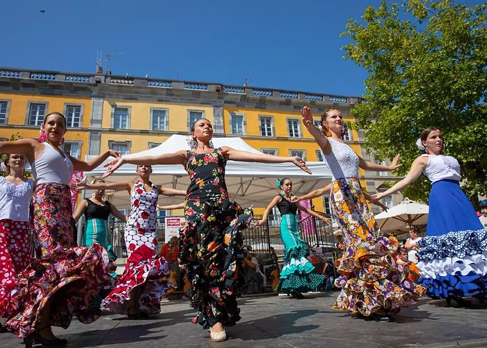 Apartamento Confort ! Climatisation, Calme, Piscine, Parking Gratuit, Terrasse, Wifi *