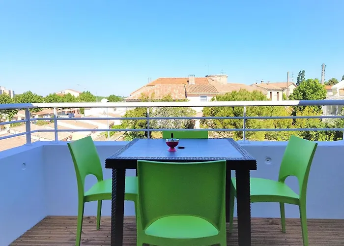 Confort ! Climatisation, Calme, Piscine, Parking Gratuit, Terrasse, Wifi *