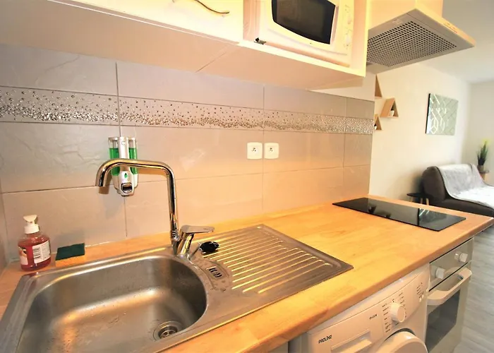 Confort ! Climatisation, Calme, Piscine, Parking Gratuit, Terrasse, Wifi Apartmán